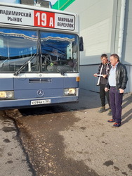 Андрей Аксенов: «Перевозчик выпускает на линию автобусы только большой и средней вместимости, как и было заявлено»